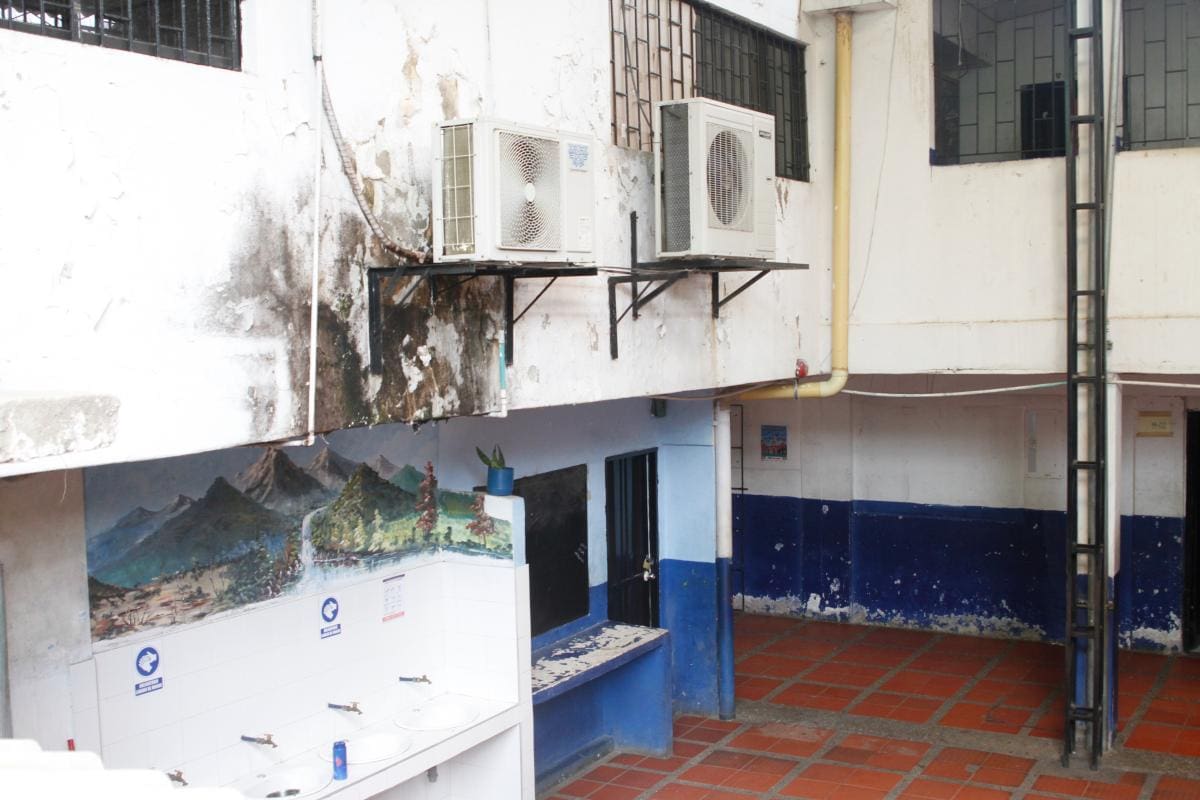 Tras protesta, Alcaldía llega al colegio Francisco de Paula Santander