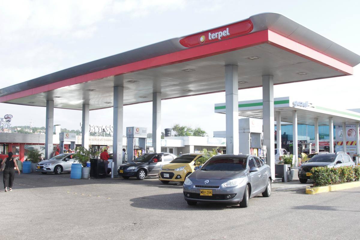 Combustible, lavado y oferta comercial en la Estación de Servicio Marbella