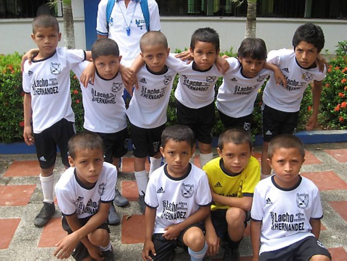 Equipo del barrio Playa Rica, que espera este año ganar el certamen de balompié.