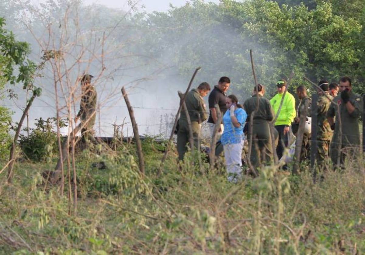 El Helicóptero pasó muy cerca de los techos de las casas del barrio 2 de Marzo de Sabanagrande CORTESÍA EL TESO BARRANQUILLA