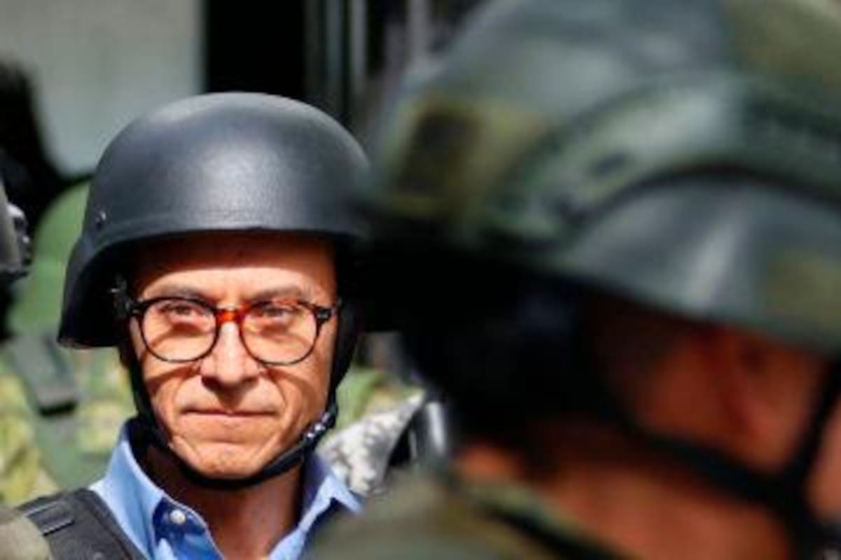 Candidato a presidencia de Ecuador abandonará el país por seguridad