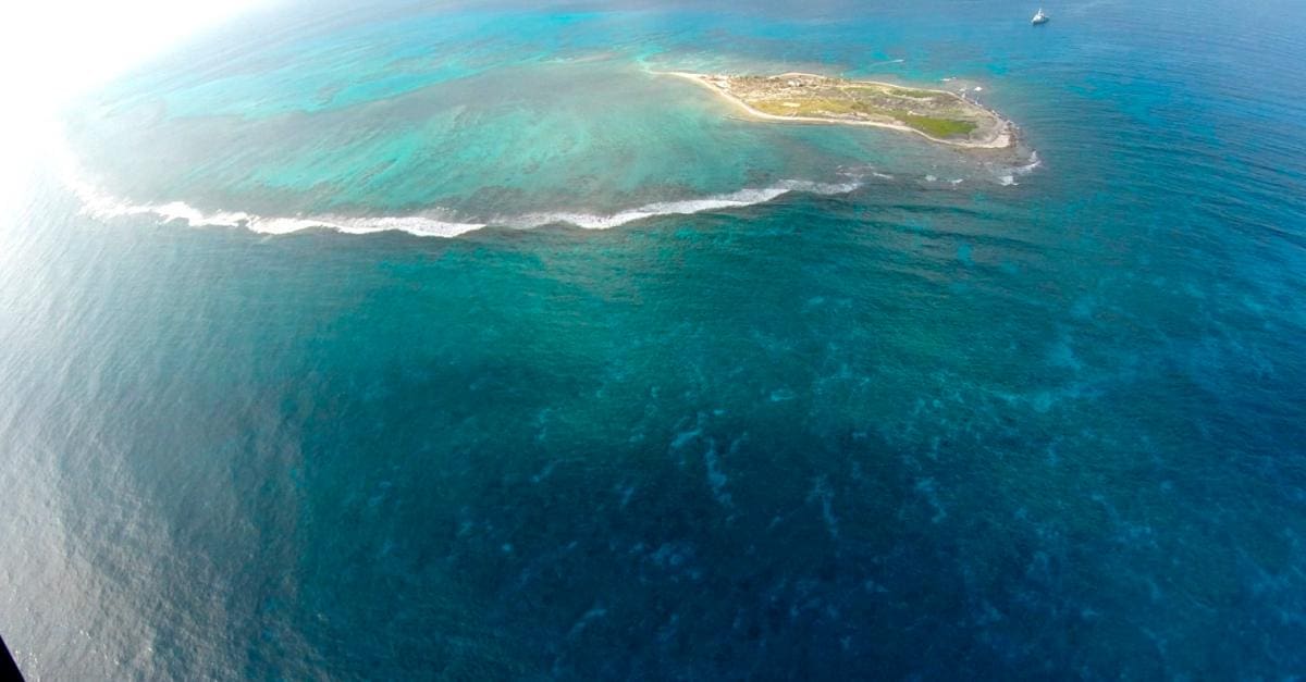 Isla Cayo Roncador.