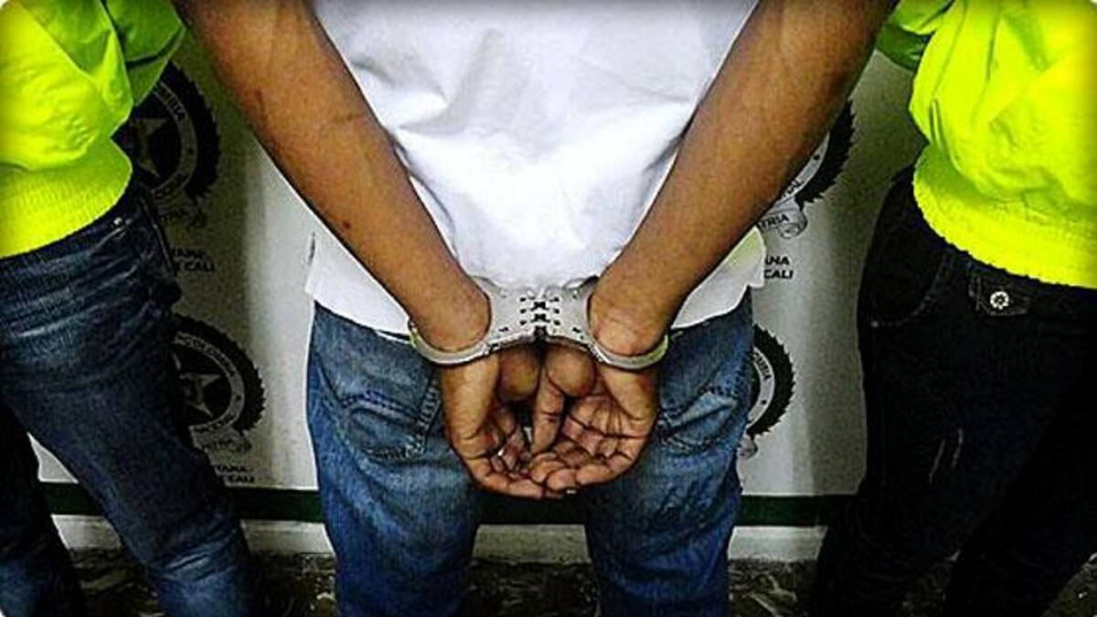 Integrantes de la Policía Criminal Interpol capturaron en Pereira (Risaralda) al extraditable Óscar Javier Becerra Mejía COLPRENSA