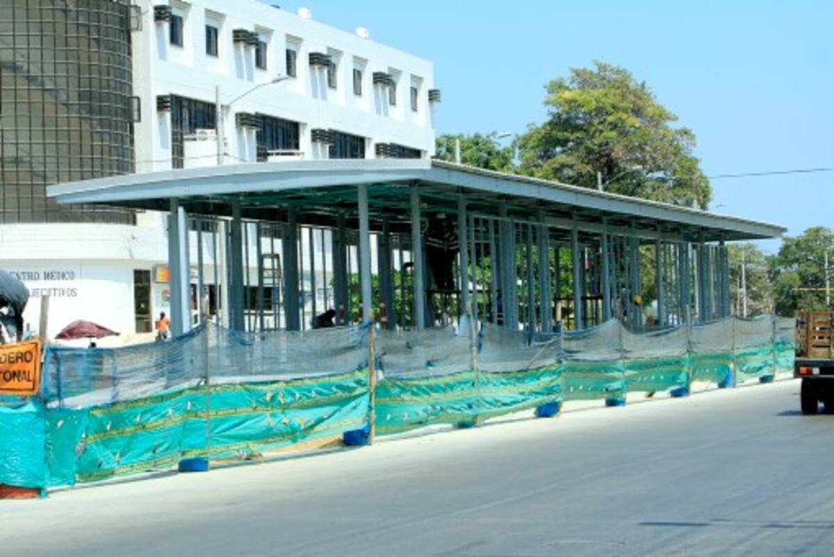 Muy adelantadas están las obras de construcción de las 17 estaciones que componen el sistema Transcaribe, las cuales serán administradas y mantenidas por el ganador de la licitación del sistema de recaudo y operación del SITM. Julio Castaño Beltrán/ El Universal