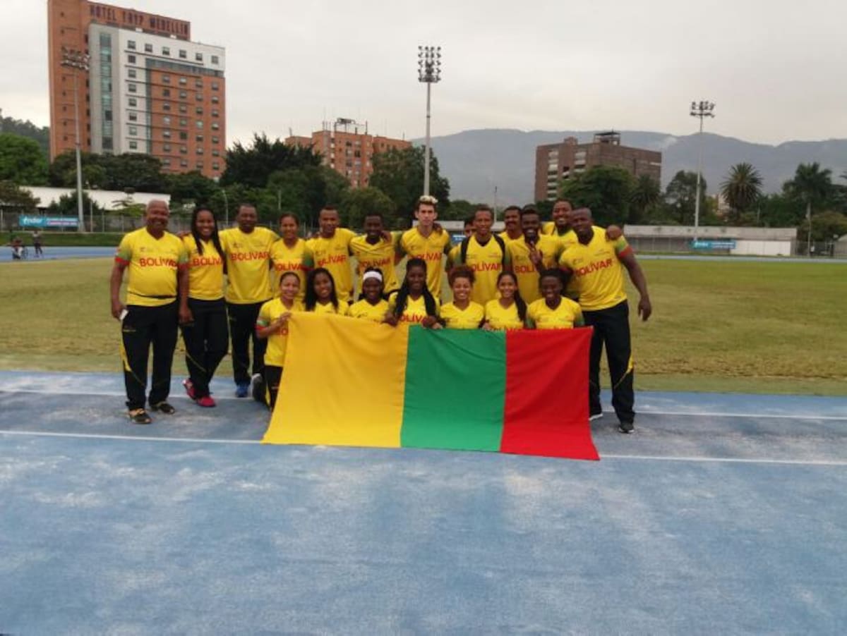 El equipo de Atletismo de Bolívar, que buscará dar la sorpresa en Medellín. CORTESÍA