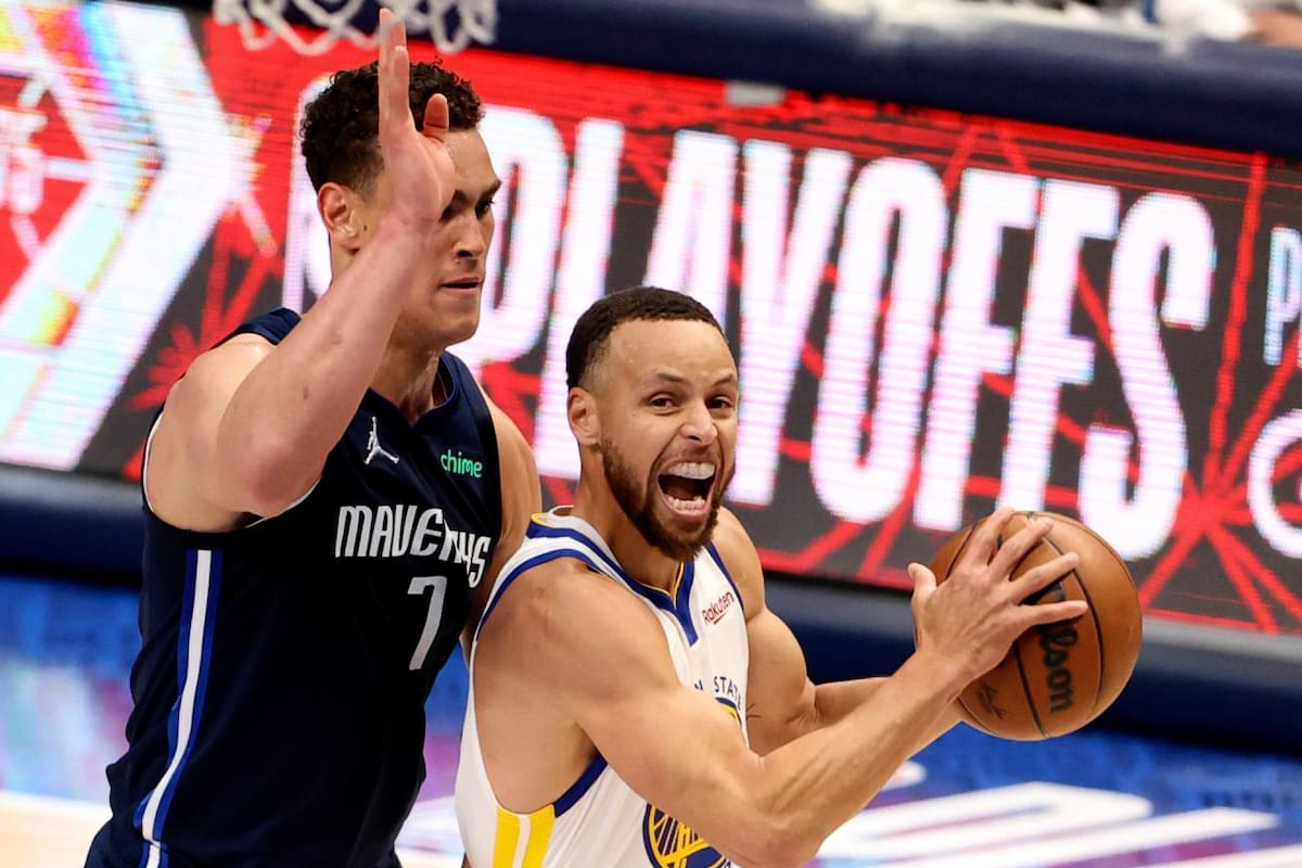 Mavericks se sacude y vence a Warriors en el baloncesto de la NBA