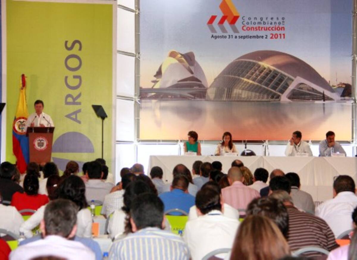 El presidente Juan Manuel Santos dijo que en su gobierno se han invertido 140 mil millones en macroproyectos de vivienda en el último año. Zenia Valdelamar – El Universal