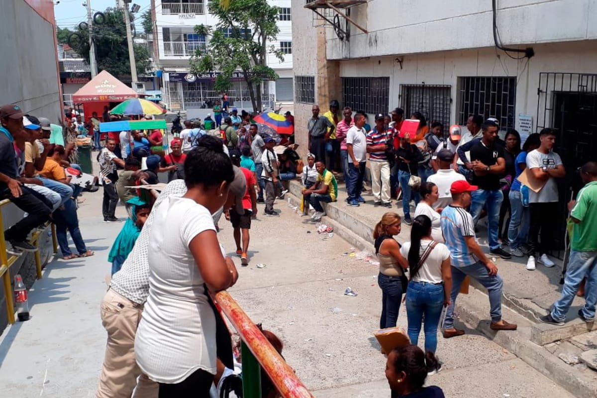 Masiva asistencia a jornada de nacionalidad para migrantes venezolanos