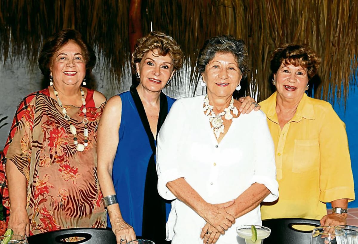 Luchy Del Portillo de Paternina, Toñita Visbal, Gloria Triana y Cecilia Pinzón.