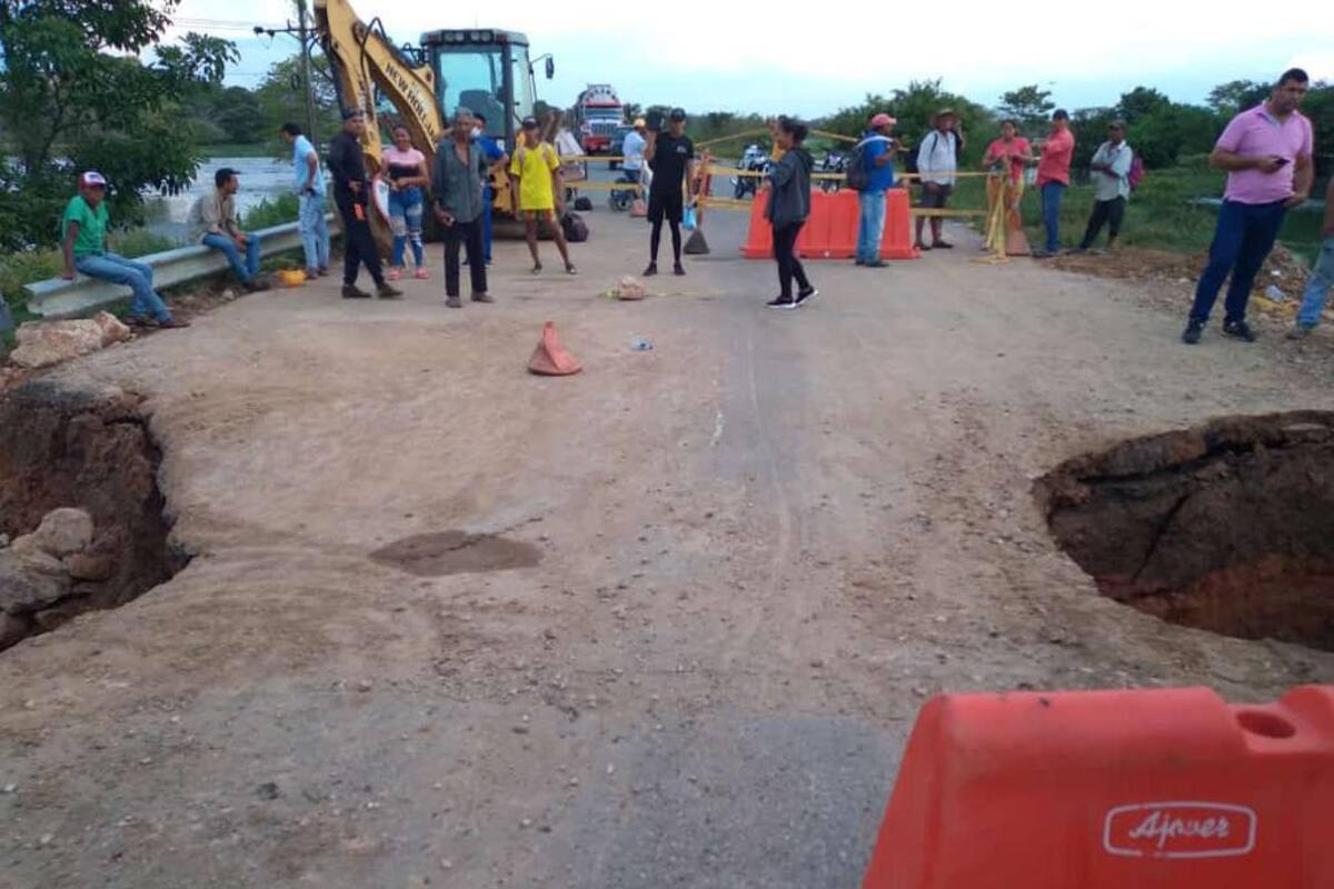 Colapsa puente Caño Caimán: incomunicados comunidades del San Jorge y La Mojana