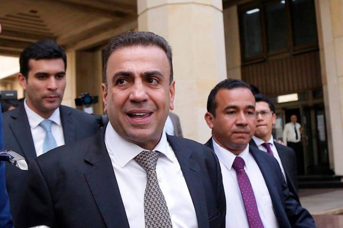 Exsenador Musa Besaile fue trasladado a urgencias por crisis de salud