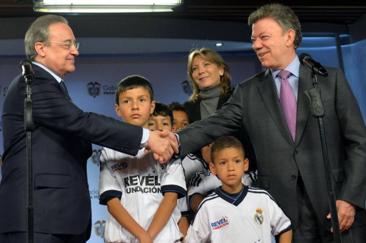 Juan Manuel Santos y Florentino Pérez anunciaron la 'Copa Alma de la Reconciliación'. COLPRENSA