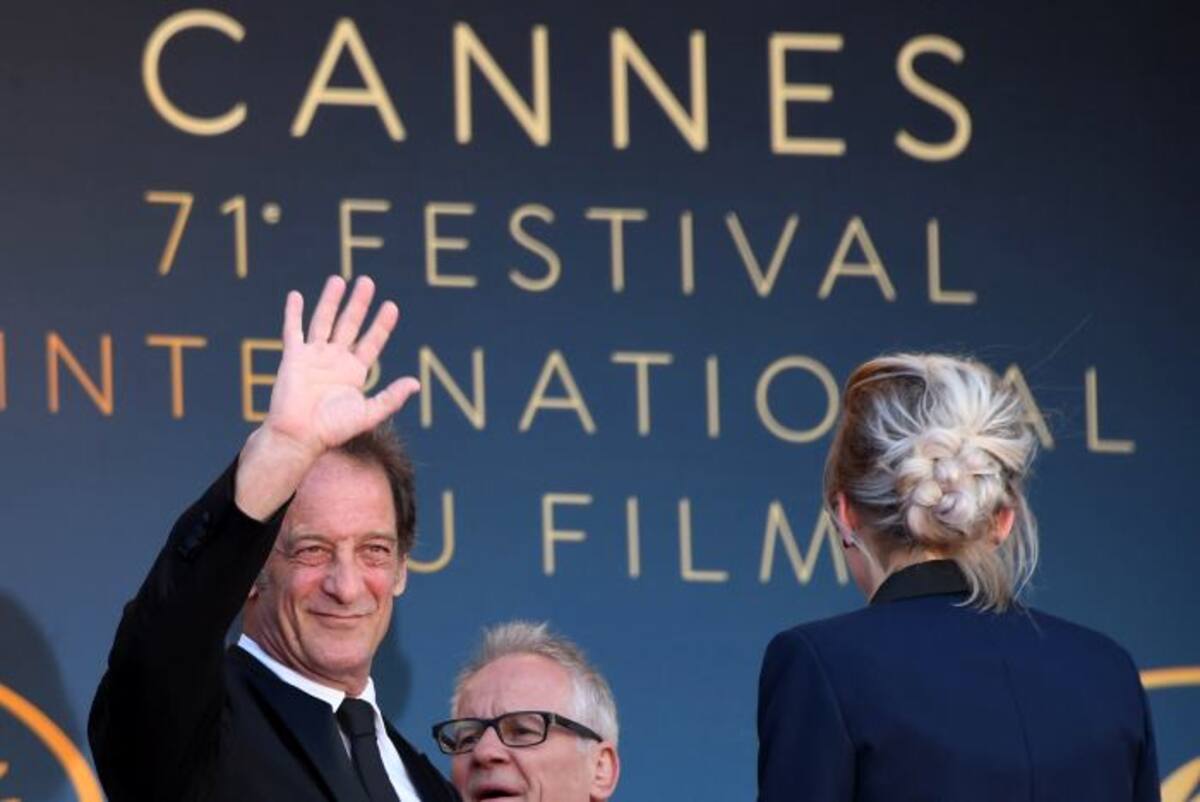 El actor galo Vincent Lindon posa para los fotógrafos en Cannes. efe