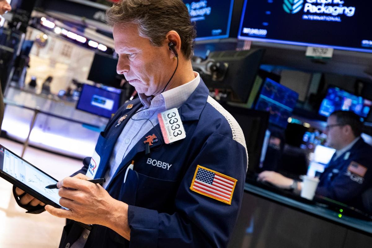 Wall Street cierra en baja por tensiones sobre Ucrania