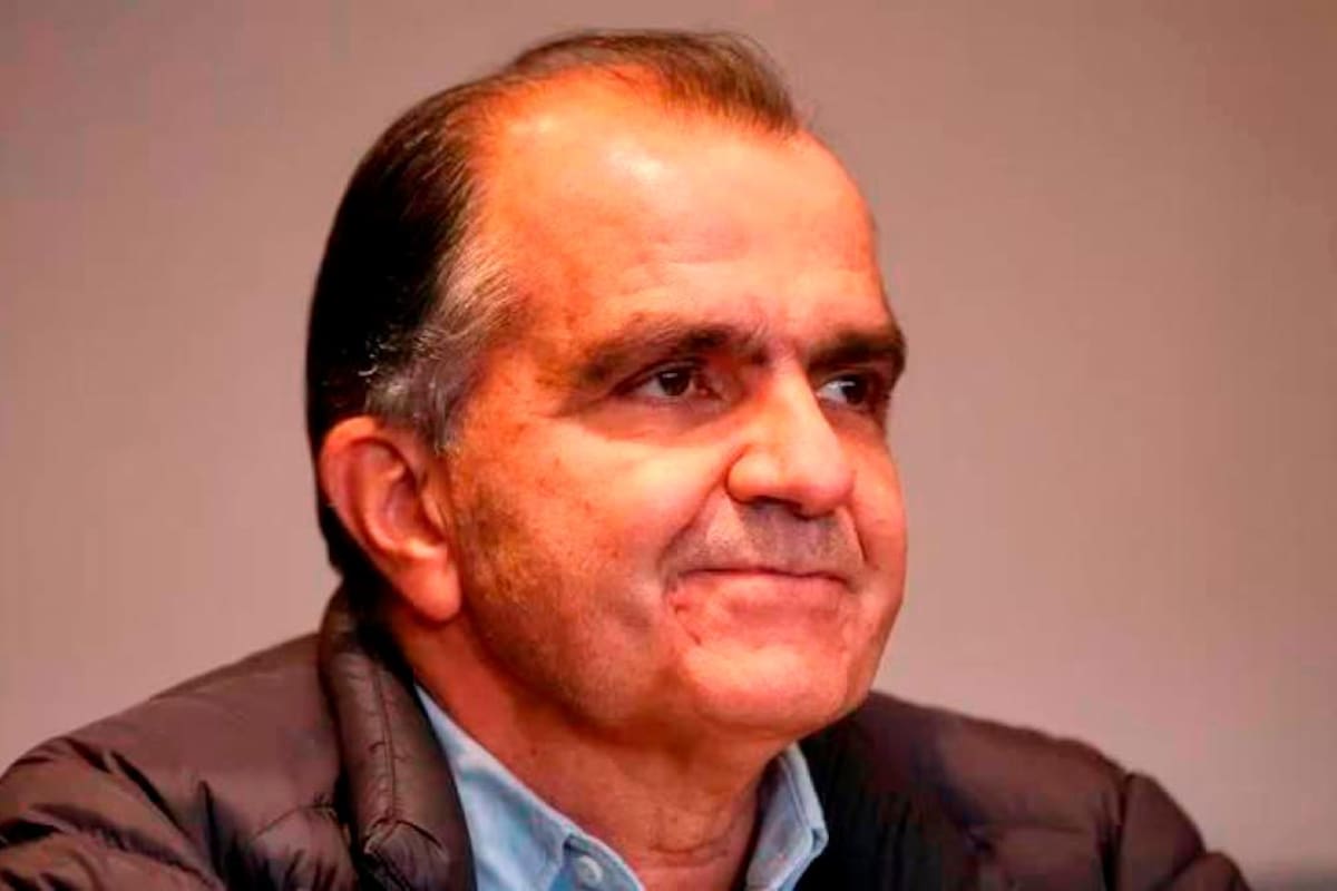 Fiscalía radicará escrito de acusación contra Óscar Iván Zuluaga y su hijo