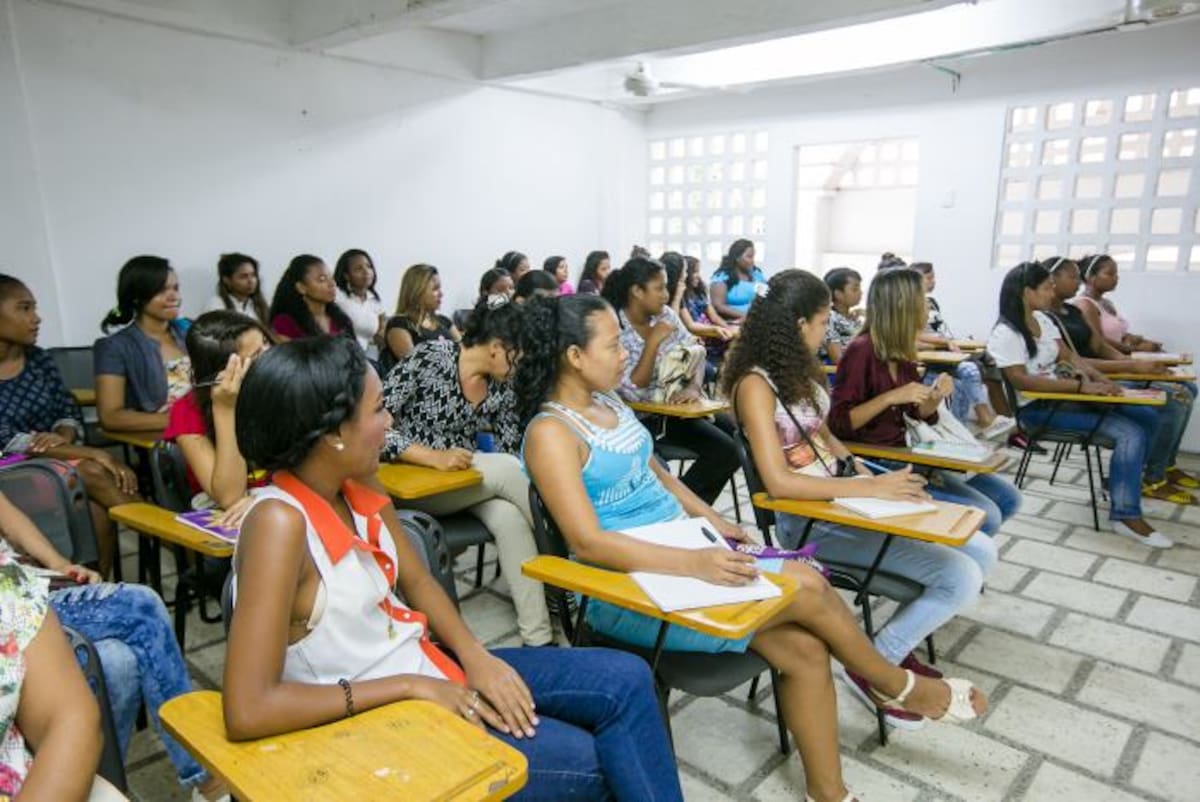 1.537 estudiantes de estratos 1,2 y 3 iniciaron estudios profesionales en IAFIC-