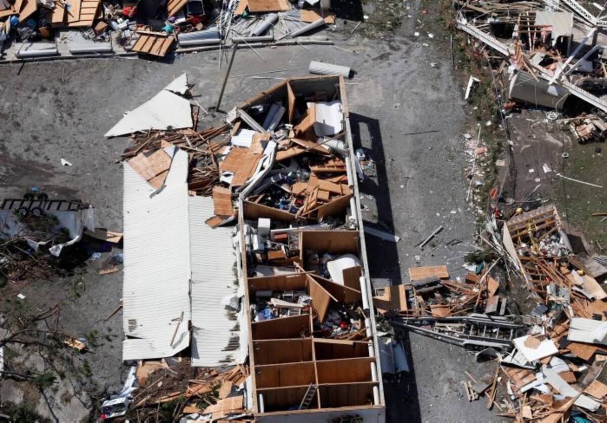 El Centro Nacional de Huracanes (NHC) ha alertado de "posibles" inundaciones "entre moderadas y grandes" en las áreas afectadas, por lo que ha pedido a sus habitantes que estén "preparados". EFE
