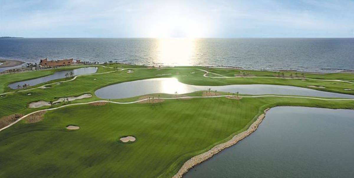 La belleza y el esplendor del campo de golf del Karibana Beach Golf Condominium lo disfrutarán los golfistas que participarán en el I Torneo de Golf Las Américas Resort y Centro de Convenciones. Cortesía