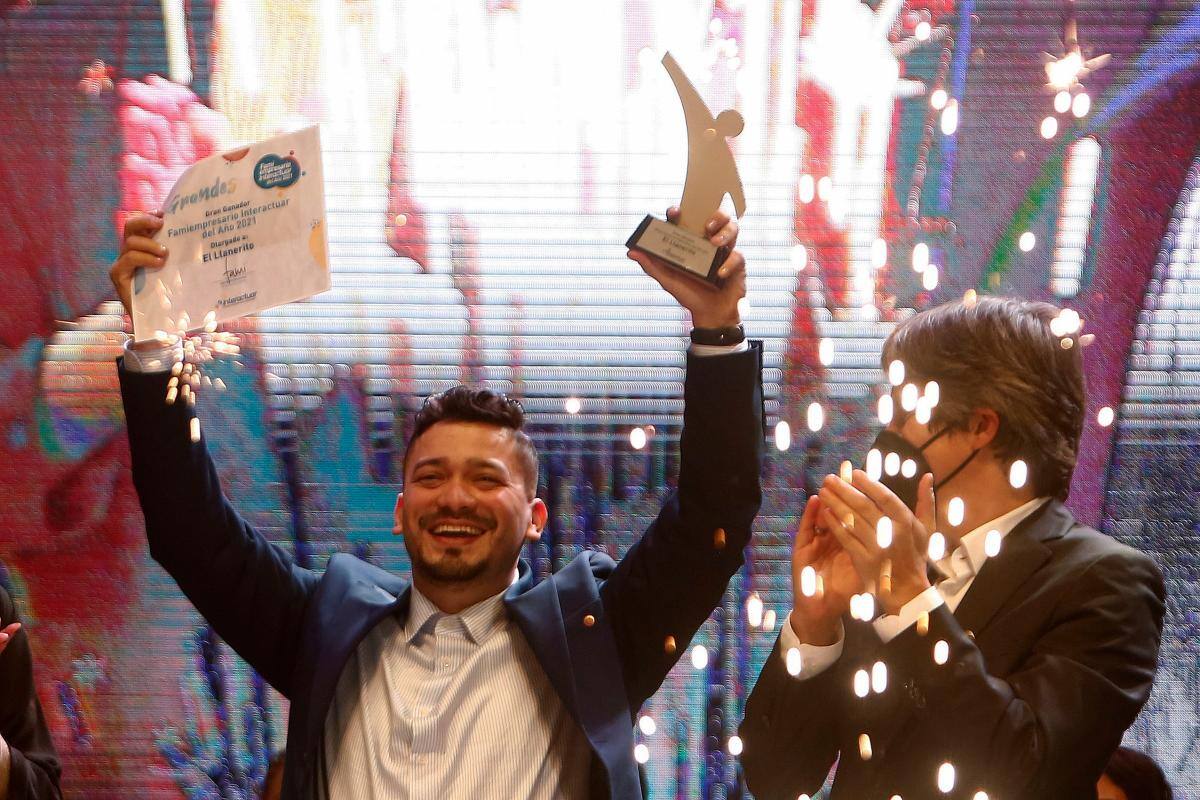 Premian a ocho empresarios colombianos por impulsar la economía del país