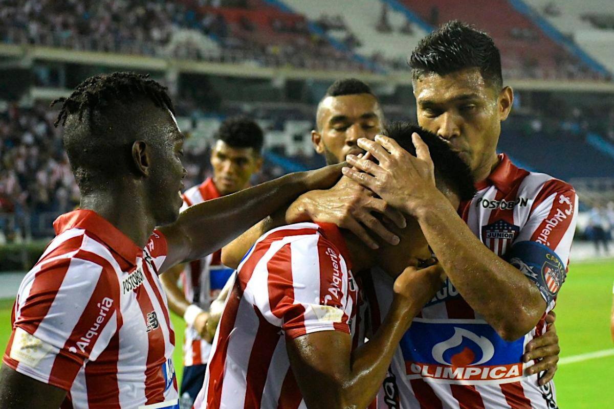 Junior vence 2-0 a Bucaramanga y toma ventaja en la Copa Águila