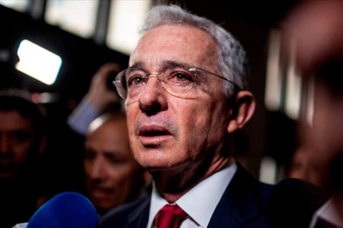 La audiencia de acusación contra Uribe se reanudará el 24 de mayo