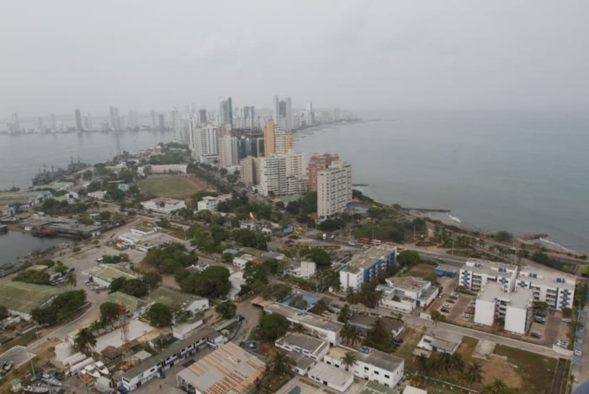 El uso que se le daría al predio que dejará la Base Naval en Bocagrande, que comprende 33,4 hectáreas, ha generado diversas posiciones entre el Distrito y los gremios Julio Castaño-El Universal