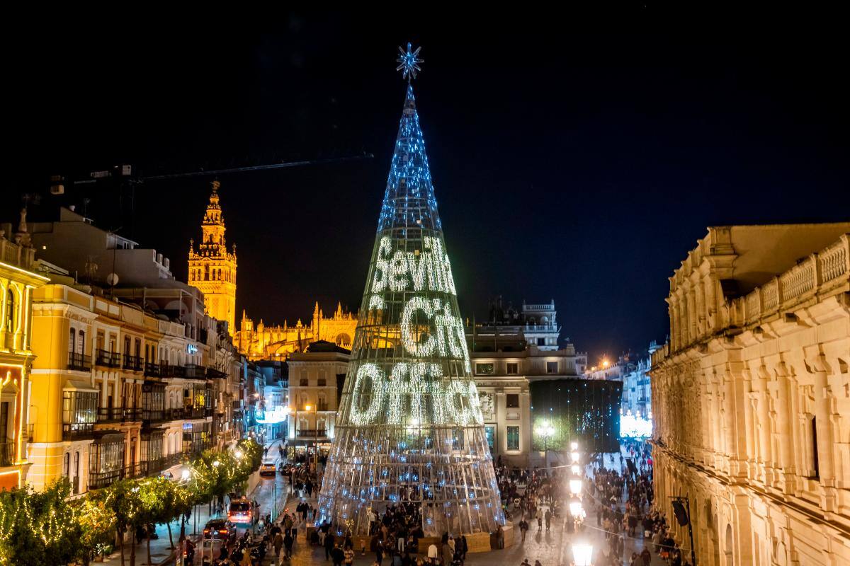 Ante el temor a ómicron, muchos reducen planes navideños