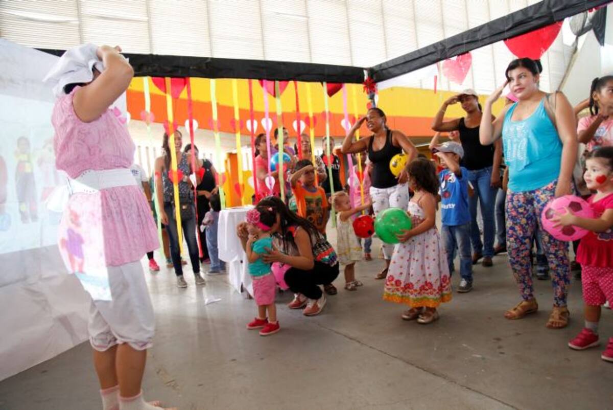 El próximo sábado el Ministerio de Educación llevará a cabo en las instalaciones de los colegios públicos y privados de toda Colombia el 'Día E de la familia'. Archivo-El Universal