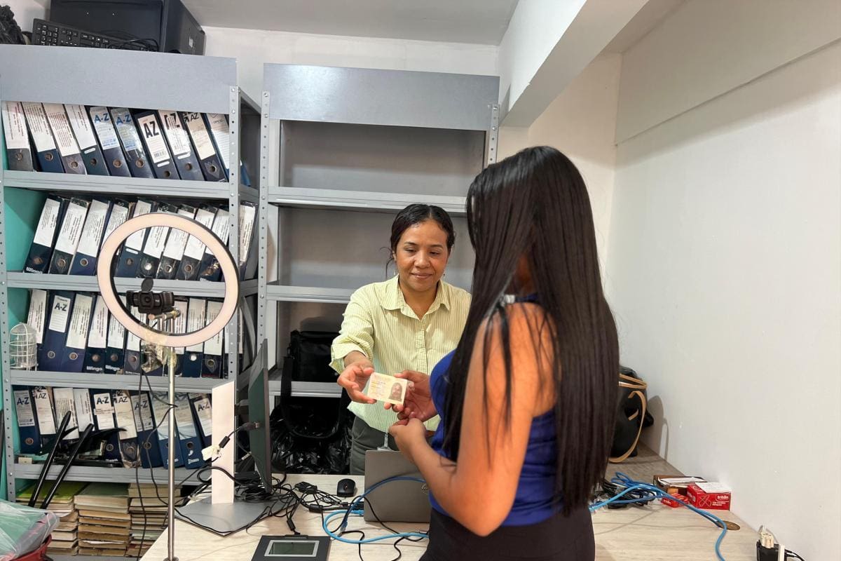 Entregan cédulas a mujeres recluidas en la cárcel El Buen Pastor