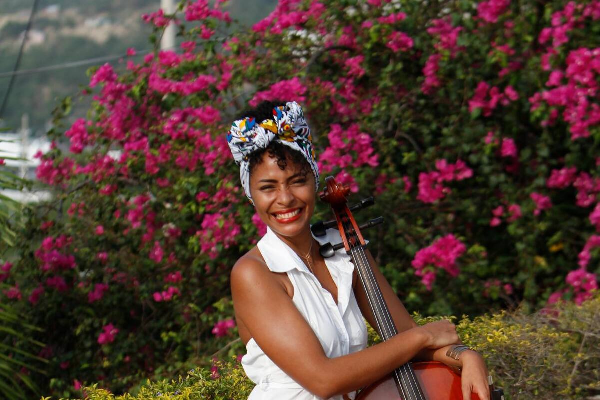 Dina Castillo, una chelista en Turbaco
