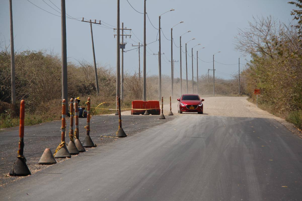 Punta Canoa exige celeridad en la construcción de vía