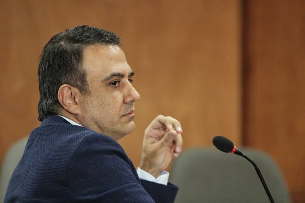 Gobernador Edwin Besaile en audiencia.
