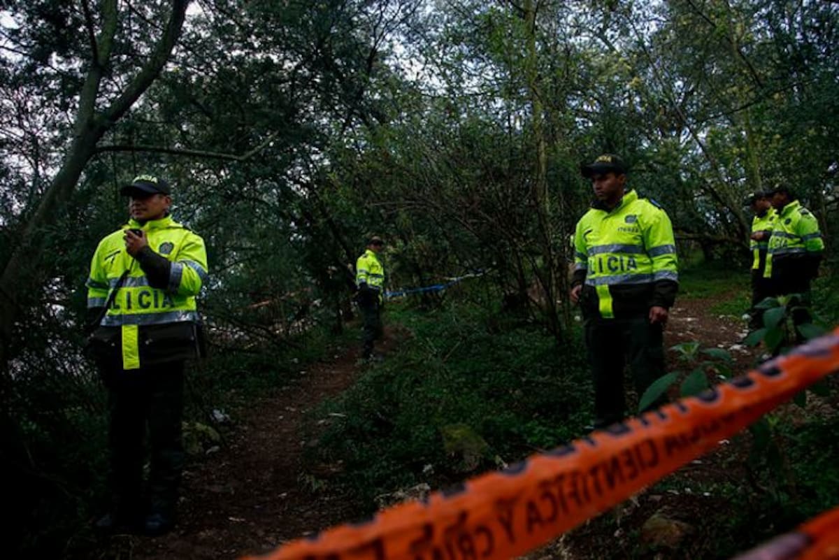 El lugar de los crímenes de Fredy Armando Valencia, más conocido como “El monstruo de Monserrate”, permanece custodiado por la Policía. COLPRENSA