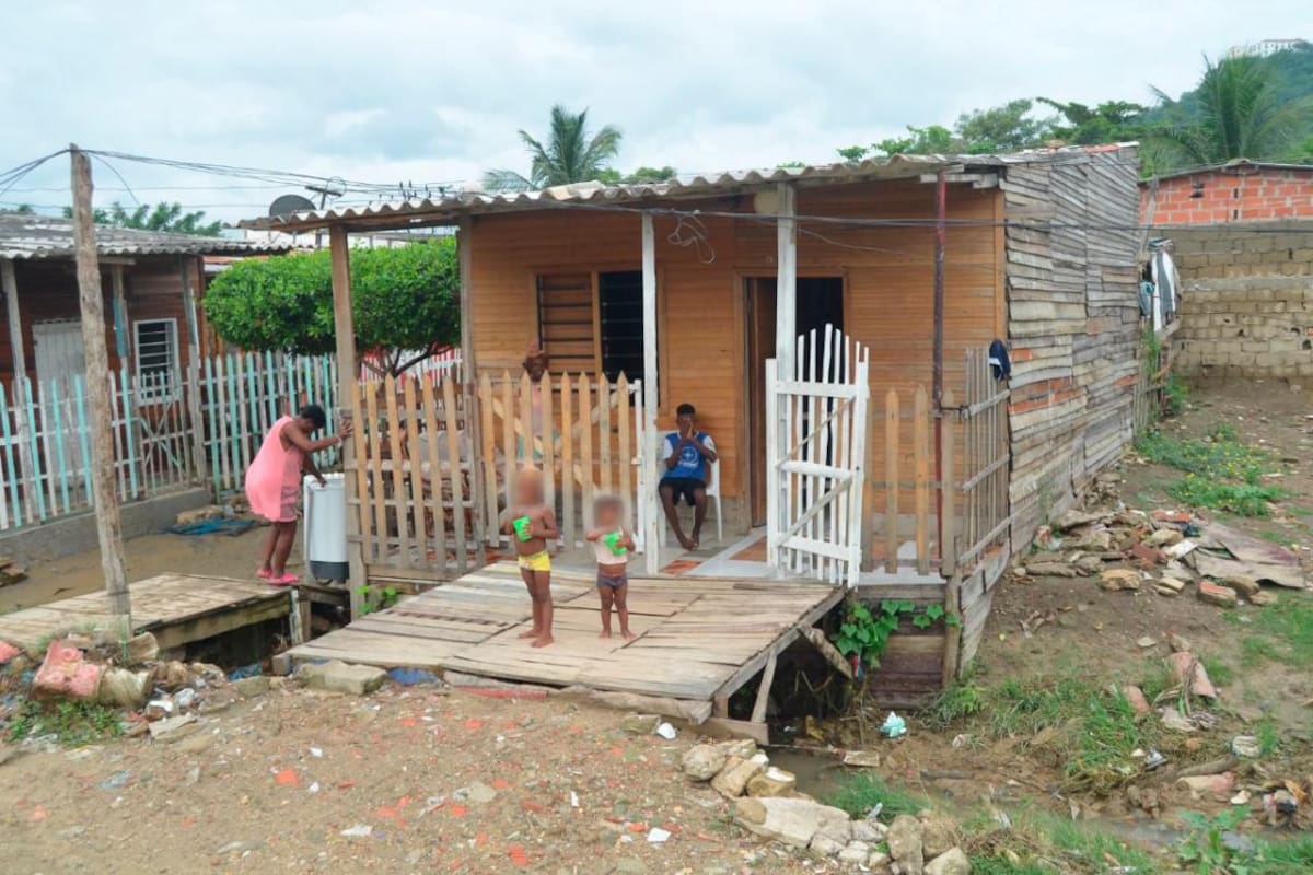 Instalarán baños en viviendas de 125 familias en pobreza extrema