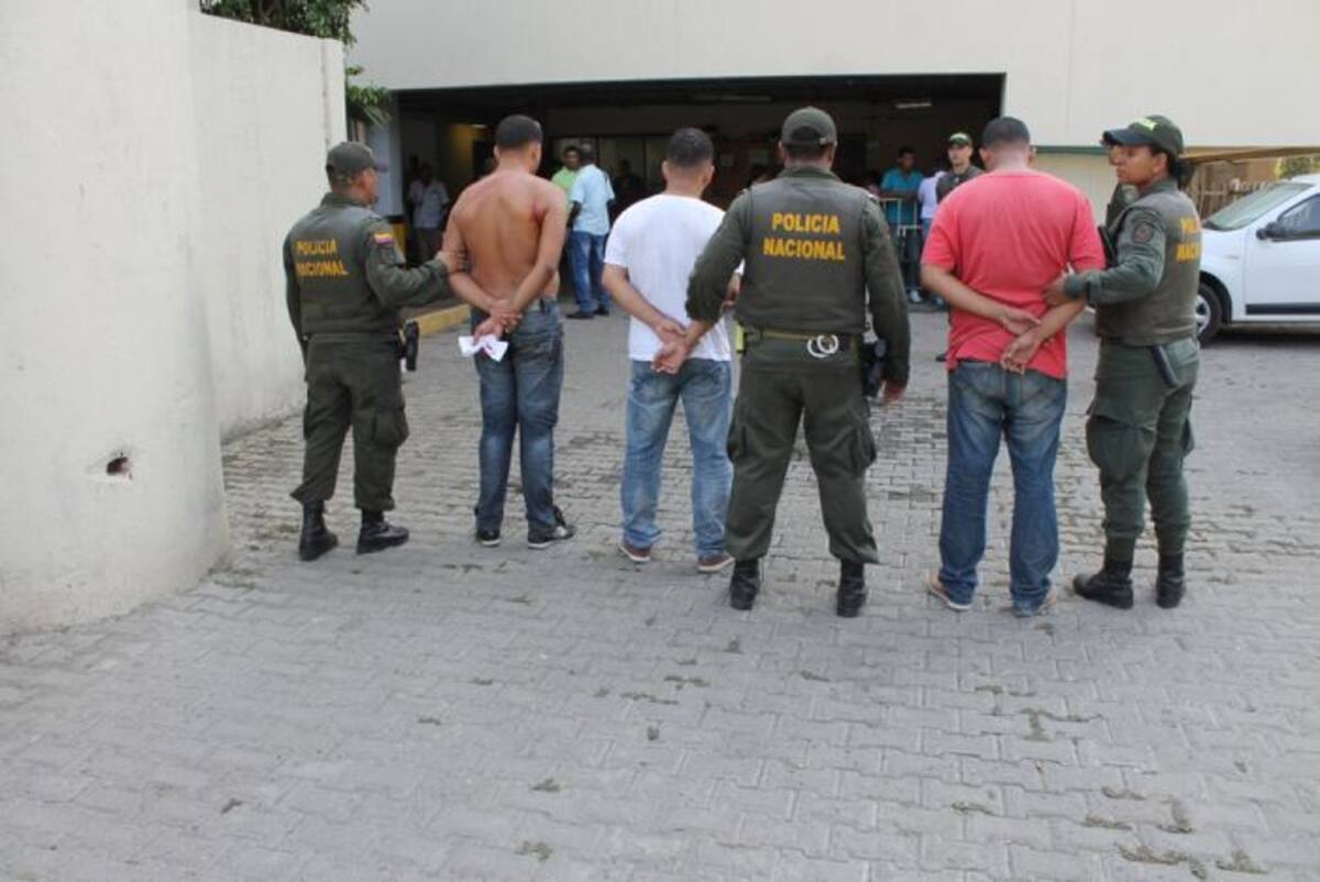 Los tres hombres fueron capturados en el barrio La María.