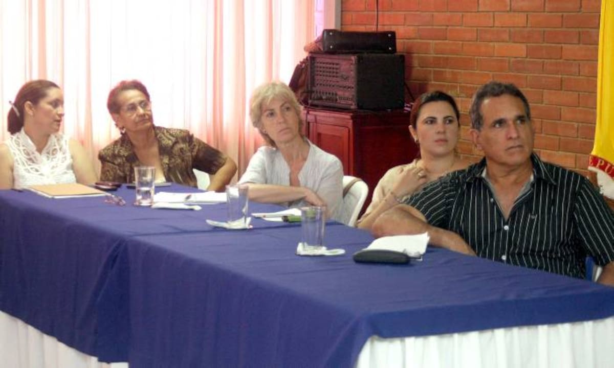 El alcalde de Sincelejo, Jairo Fernández, funcionarios del Gobierno Departamental y la Delegada de Derechos Humanos Vasco Española, presidieron el Comité Interinstitucional.