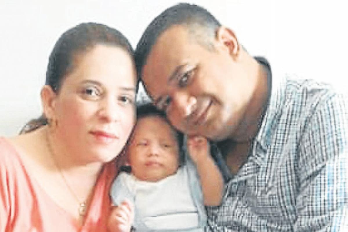 “Que nuestro hijo no quede ciego”: la lucha de una familia por su bebé