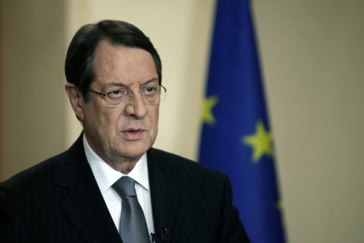 Anastasiadis dijo que su misión ante la troika de acreedores, la UE, el BCE y el FMI, fue "una tarea extremadamente difícil con un único objetivo: salvar a nuestro país mediante la consolidación y la racionalización de nuestro sistema bancario". AFP PETROS KARADJIAS