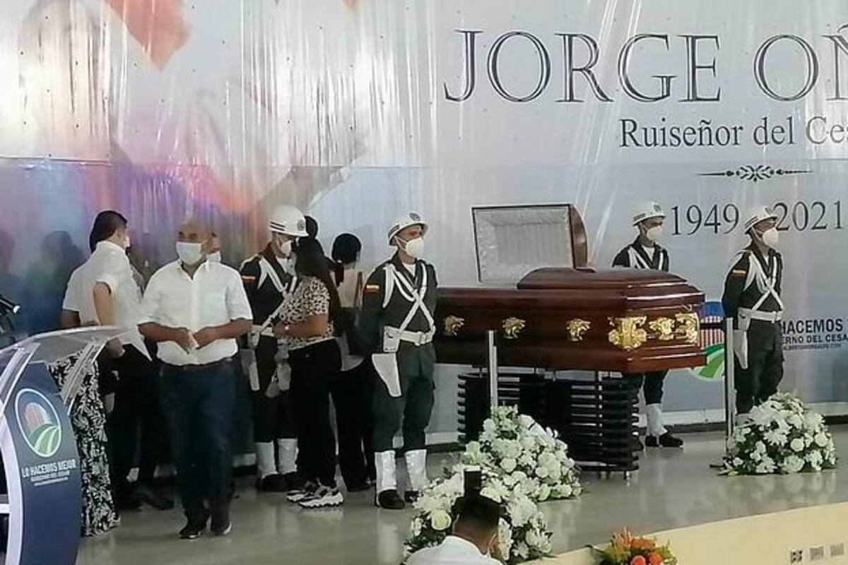 En capilla ardiente se le rindió homenaje al ‘Jilguero de América’