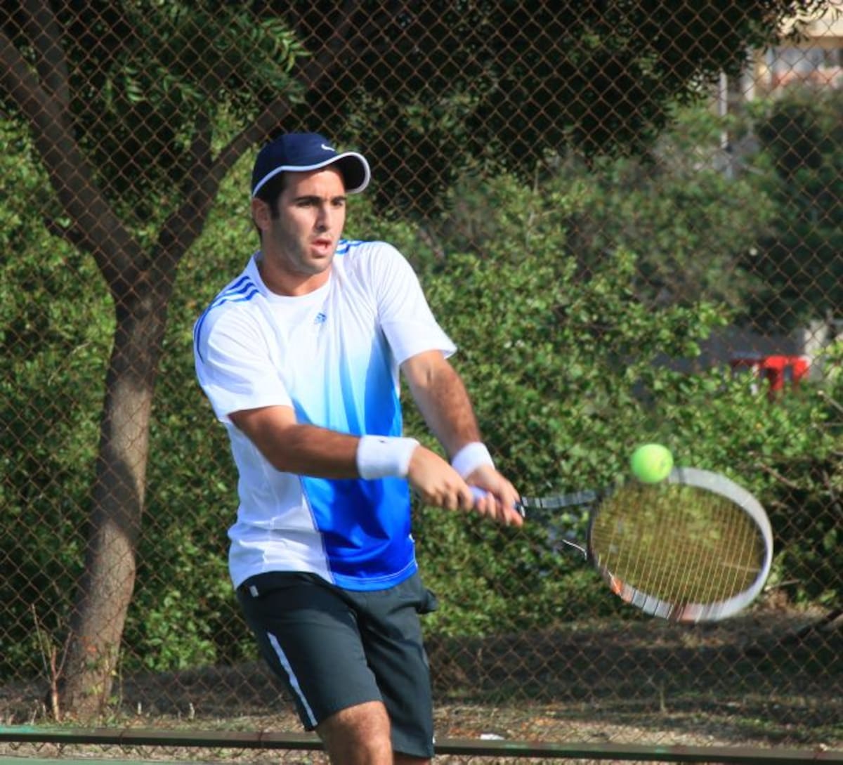 El cartagenero Magín Ortiga regresó de lleno a la práctica del tenis. Zenia Valdelamar/El Universal