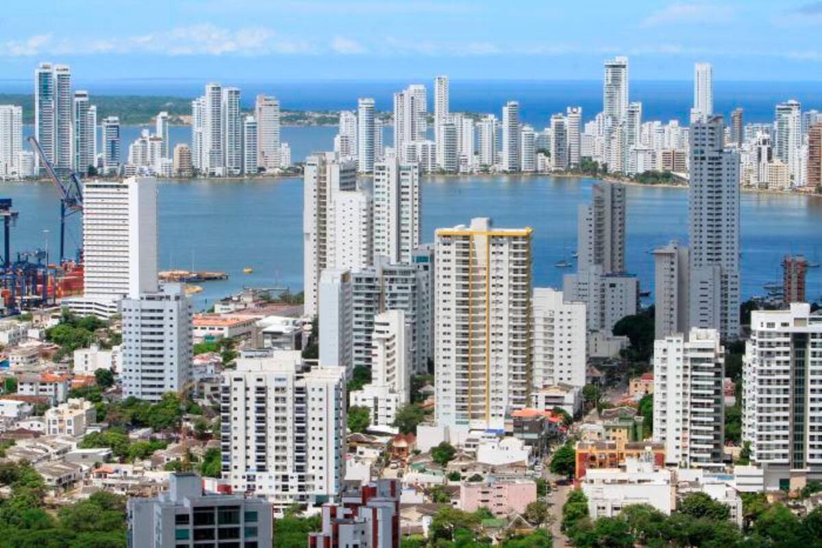 Gobierno Petro buscará aumentar impuesto predial hasta en 300%