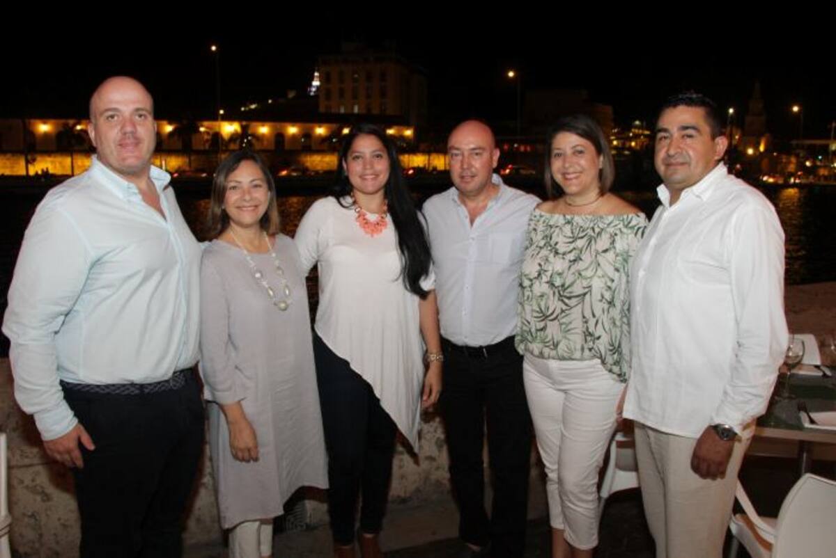 Paco Sáenz, Regina Brieva, Yessica Rivas, Juan Pablo Correa, Vanessa Nery y Héctor Hernández. Luis Aparicio-El Universal
