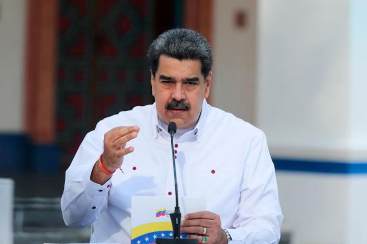 Maduro dice que el grupo que combate en la frontera “se viste de guerrillero”