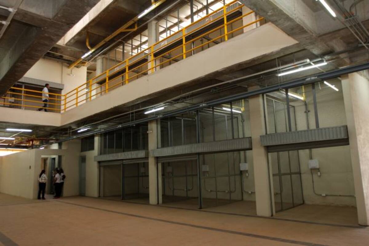 Interior del remodelado mercado de Santa Rita. Archivo.