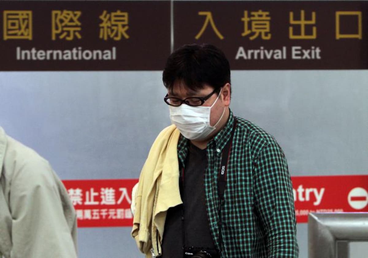 En total, desde marzo, se han registrado casi 120 casos de infecciones humanas del virus H7N9, 24 de los cuales murieron, según el último balance oficial. AP Chiang Ying-ying