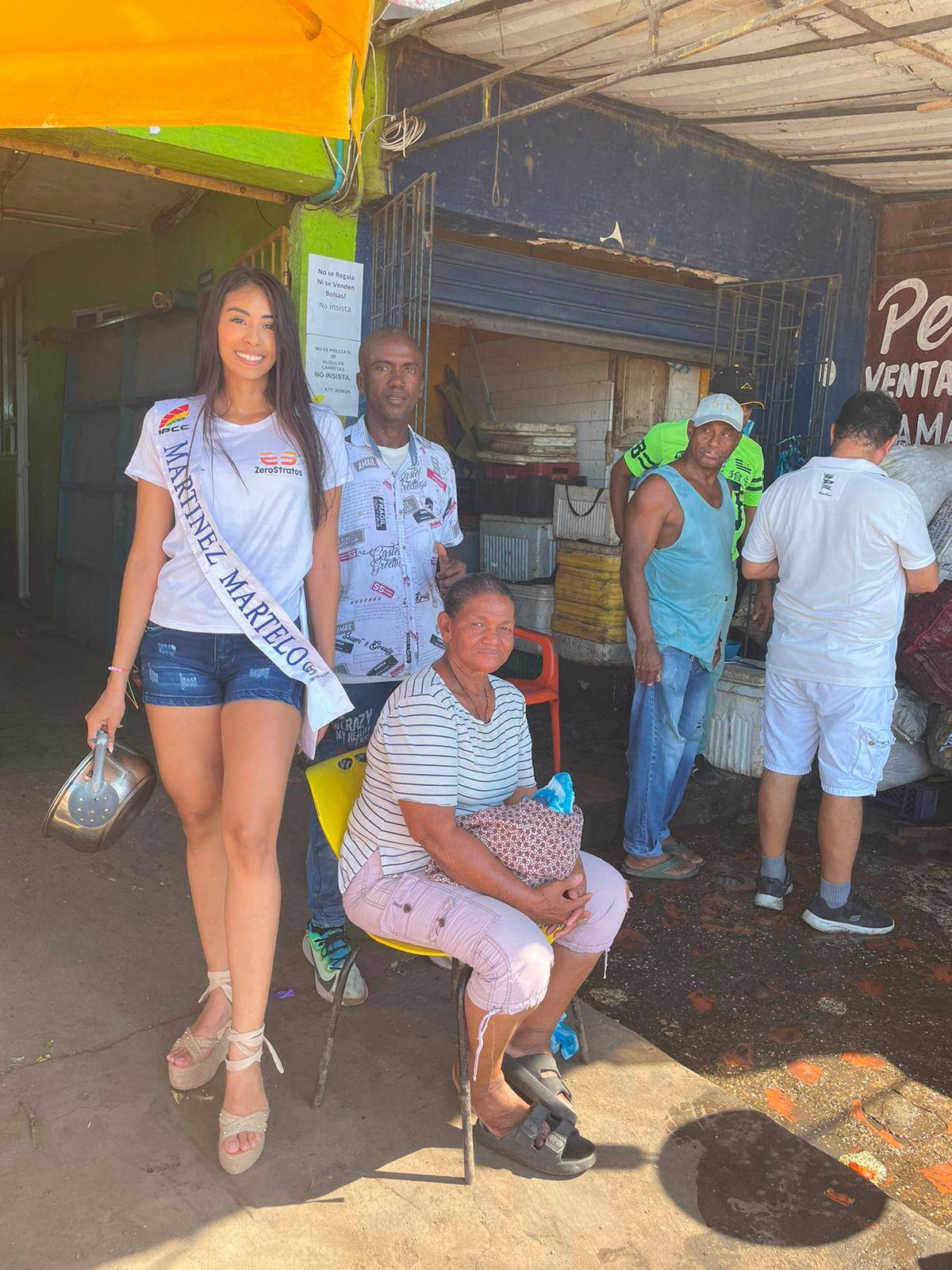 La señorita Valentina Botero Botett, representante del barrio Martínez Martelo, también celebró el Ángeles Somos. // Foto: cortesía.