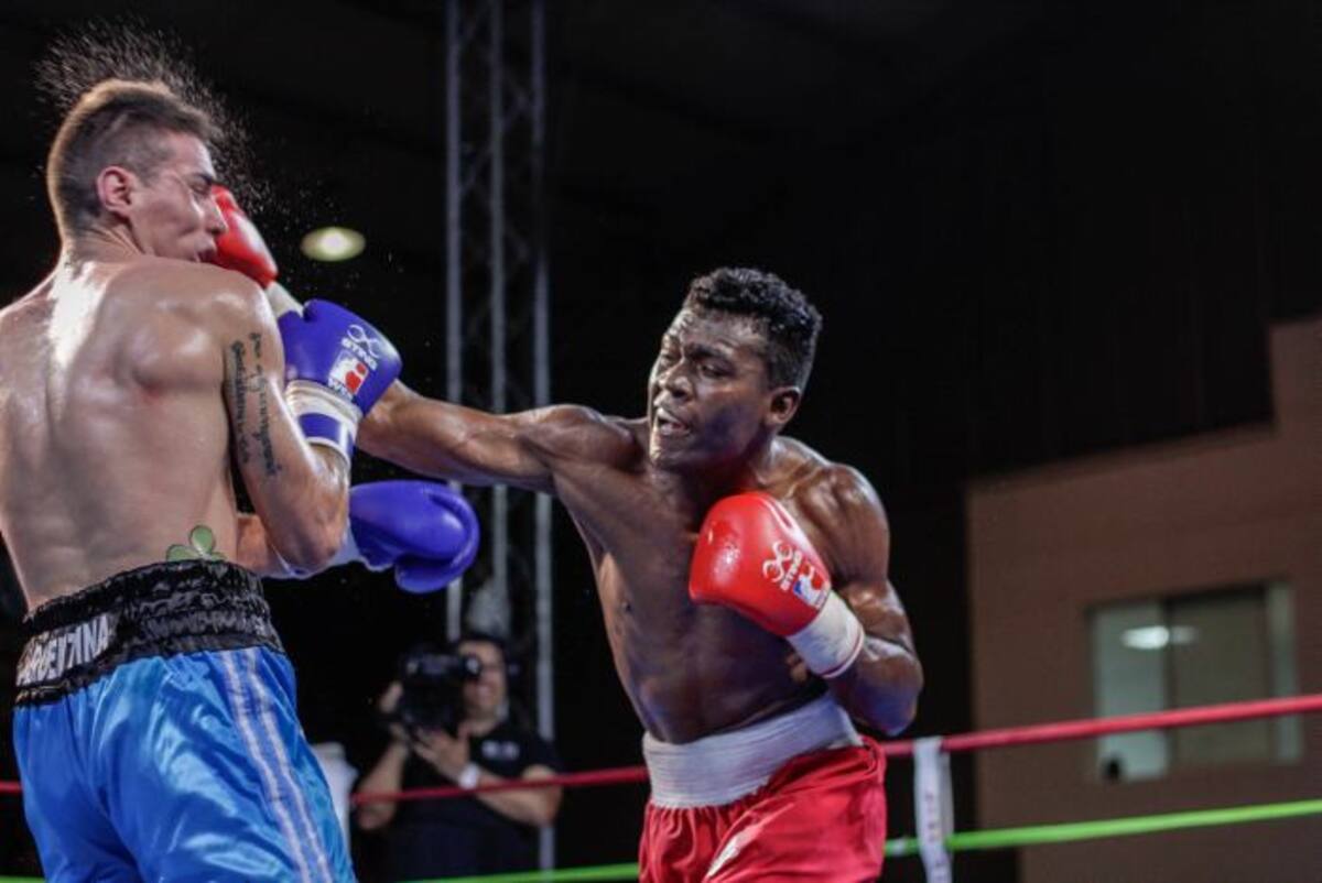 Alexander Rangel, de Colombia, ataca a Fedrico Schinina, de Argentina. Nayib Gaviria