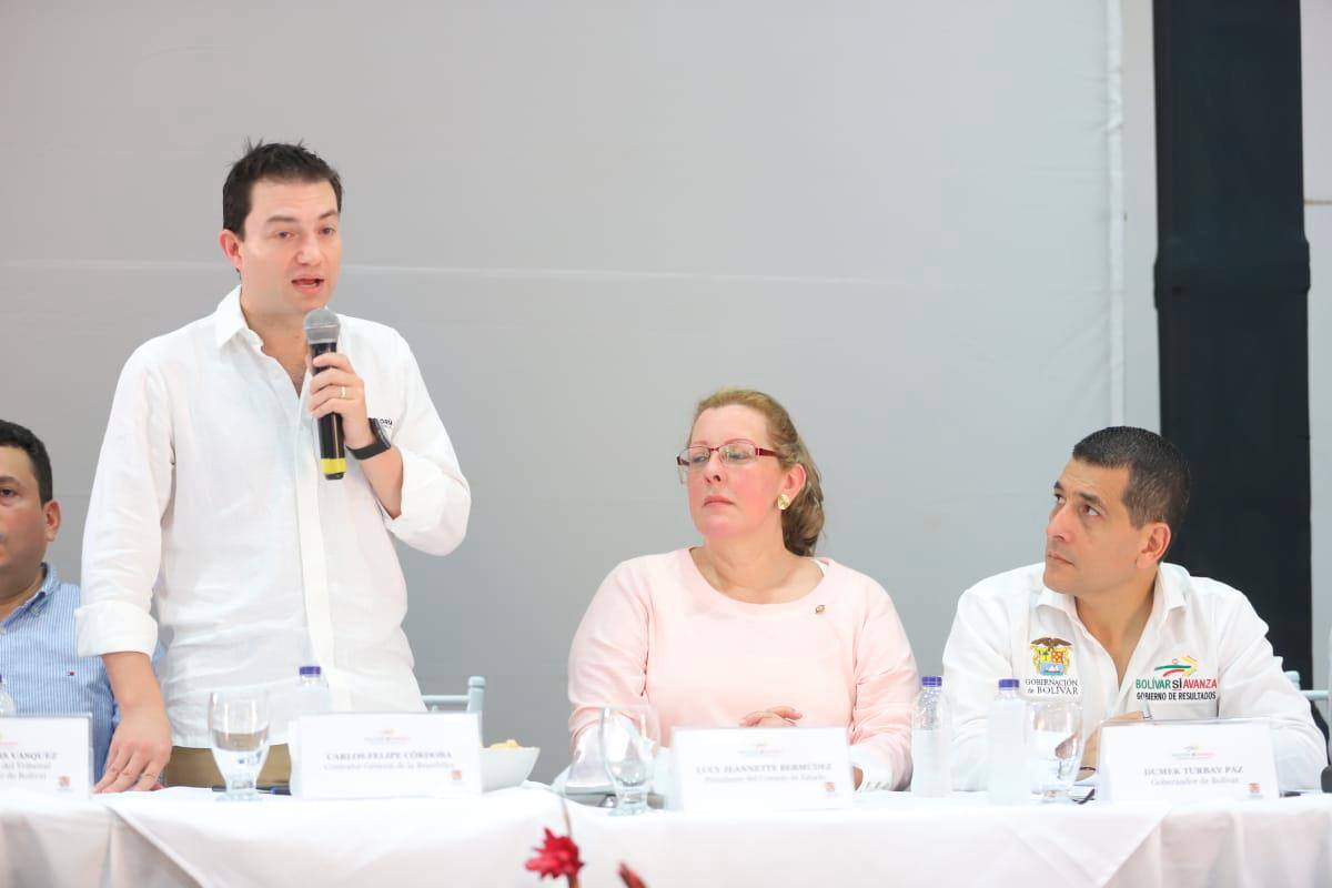 Contralor pide a ciudadanos hacer seguimiento a obras