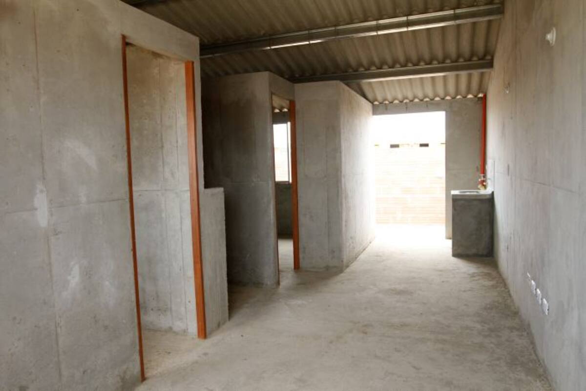 Las casas tienen dos habitaciones, sala-comedor, un baño, cocina y patio Aroldo Mestre