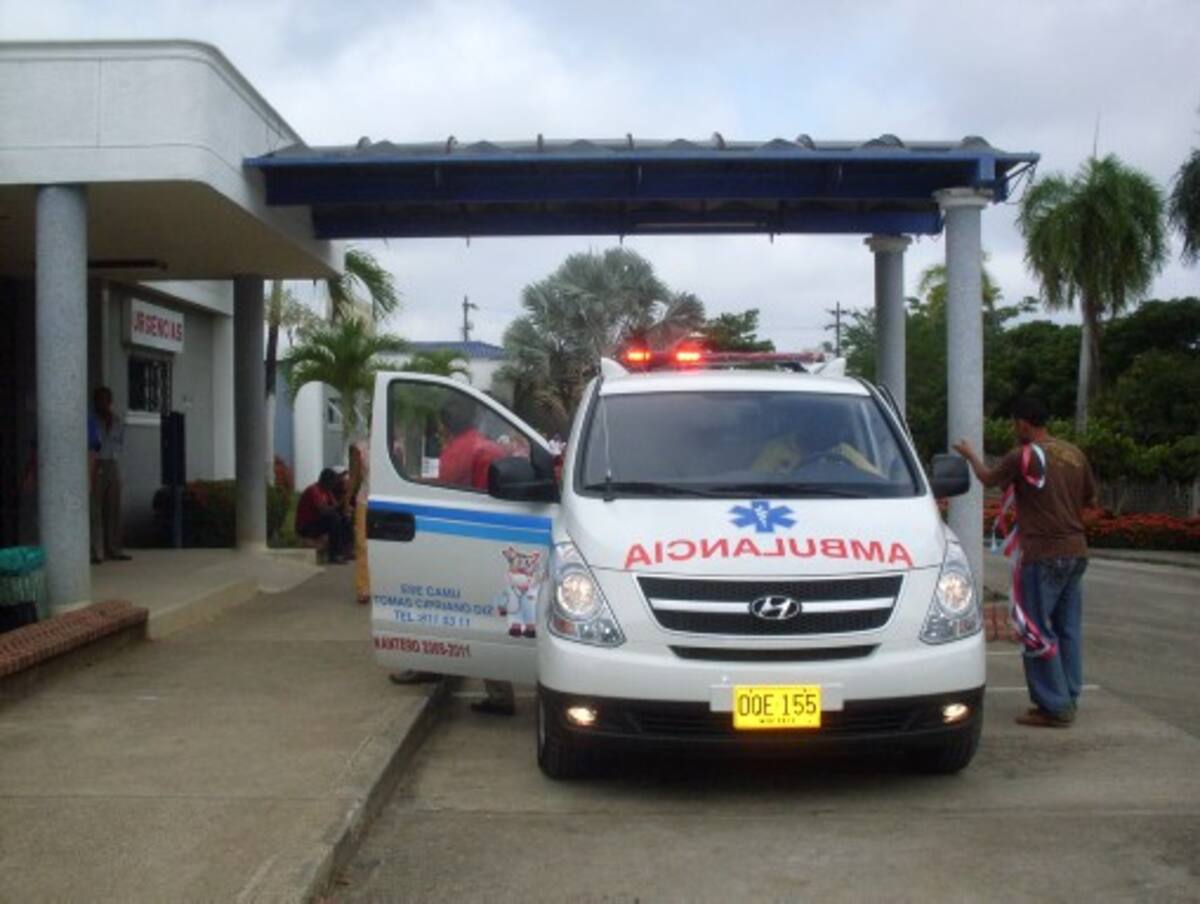 La nueva ambulancia del Camu de San Antero.